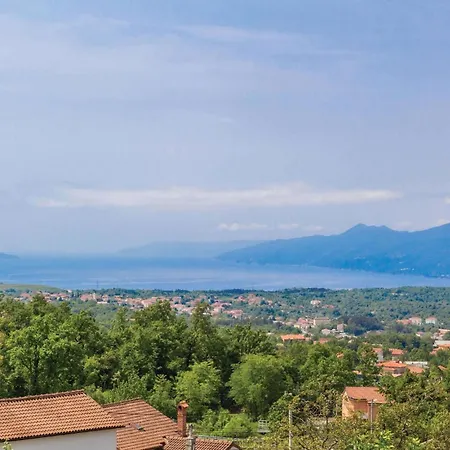 Prázdninový dům 2 Bedroom Awesome In Opatija *