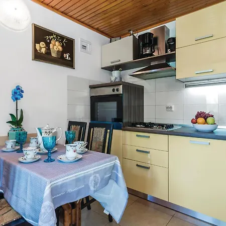 Holiday home Lovely Home In Opatija With Kitchen
