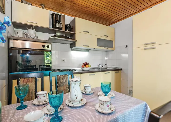 Feriehus 2 Bedroom Awesome In *