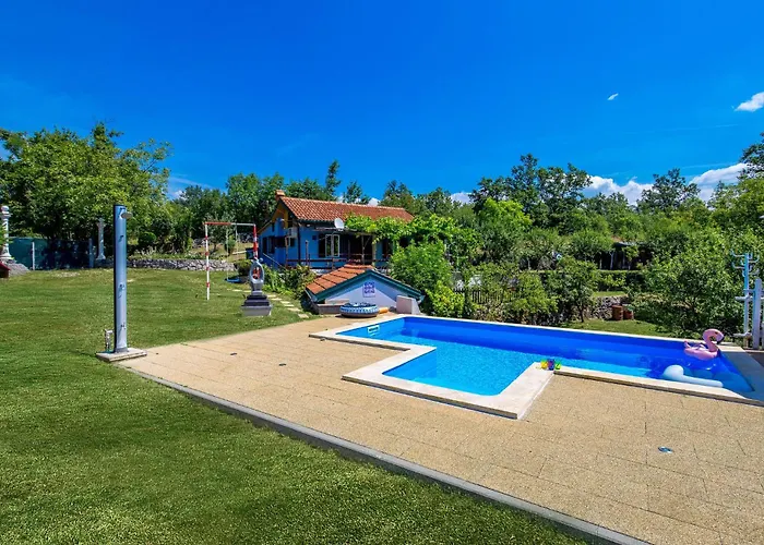 2 Bedroom Awesome In Opatija